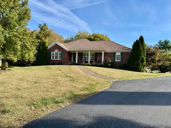 953 E Count Fleet Cir, Danville, KY 40422