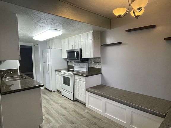 3rd image of 4783 S Pintail Ct E