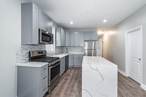 1st image of 3077 N Haussen Ct #1