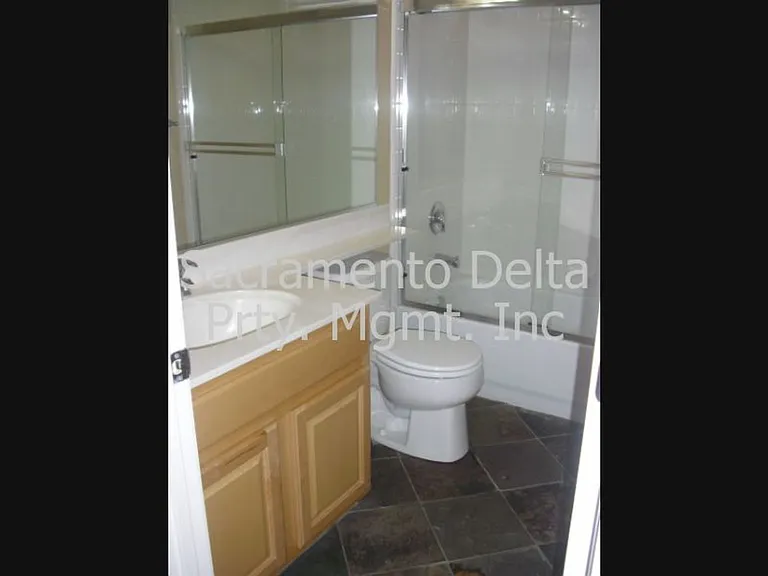 9561 Spring River Way — Photo 10
