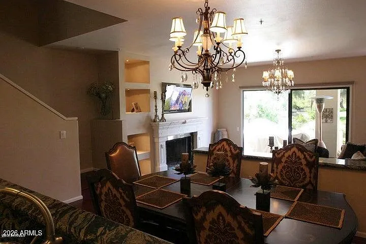 3 bed, 2.5 bath, 2156 sqft, $8,000 — Photo 3
