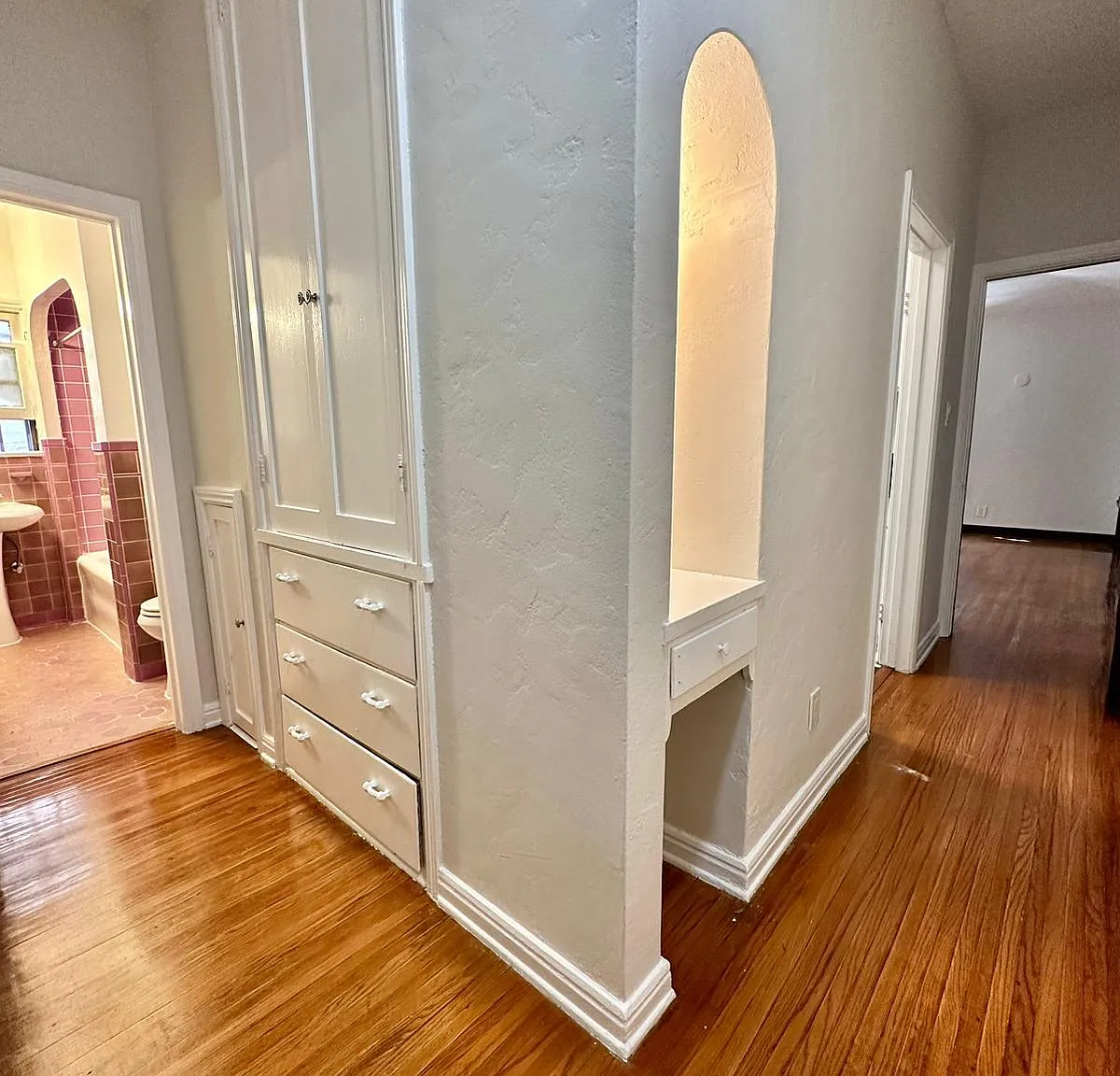 1 bed, 850 sqft, $2,450 — Photo 4