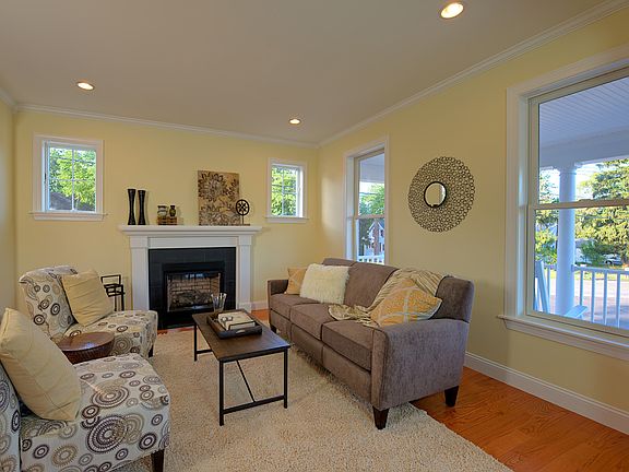 Living room with gas fireplace