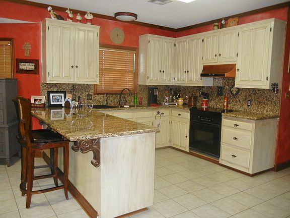 4th image of 115 Irish Bend Dr