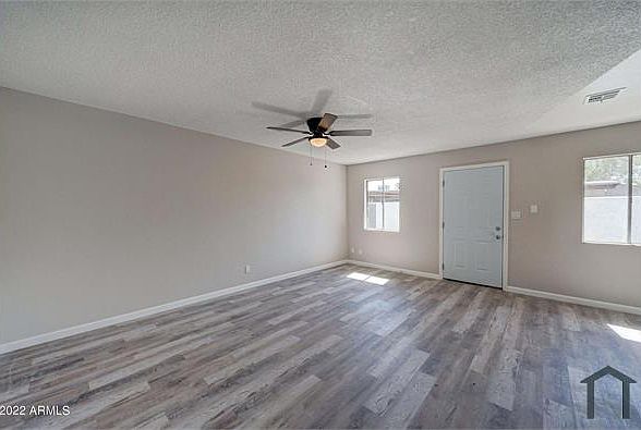 1st image of 2424 N 17th St APT 1