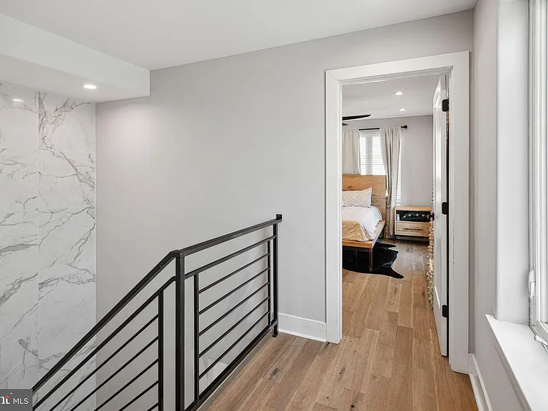1224 N 26th St #J1 — Photo 10