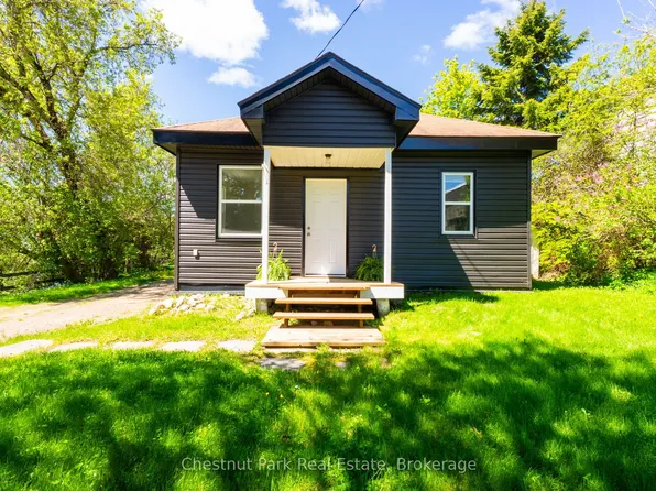 203 Centre St, Burk's Falls, ON P0A 1C0