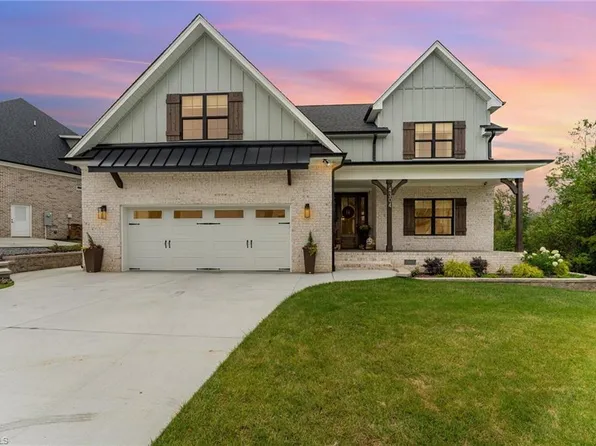 4304 Griffins Gate Ln, Greensboro, NC 27407