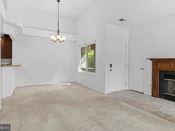 3rd image of 11735 Summerchase Cir APT B