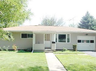 1722 Seaman Ave, Dekalb, IL 60115