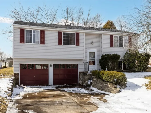 100 Macnab Dr, Coraopolis, PA 15108