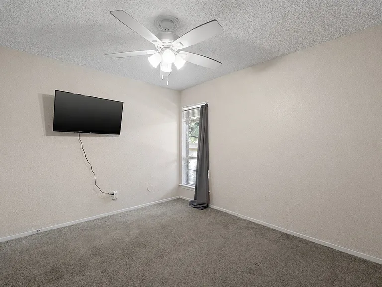 1818 Highbrook Ct — Photo 18