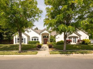 2101 S Cedar St, Visalia, CA 93292