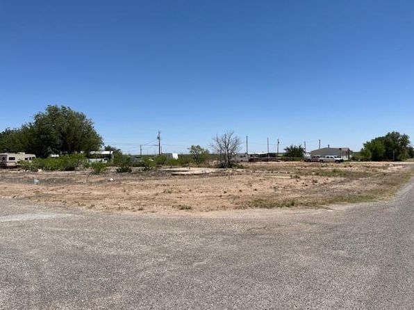 301-305 S Monahans Ave, Wink, TX 79789