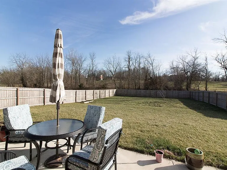 142 Shirley Blvd — Photo 28
