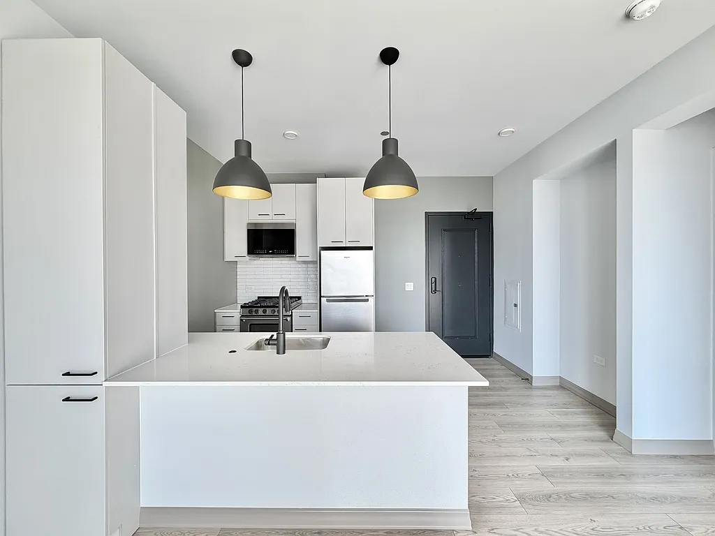 Sensational 1 Bed, 1 Bath at Elston + Webster (Bucktown) — Photo 2