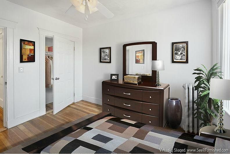 2nd image of 18 Barrows St #2