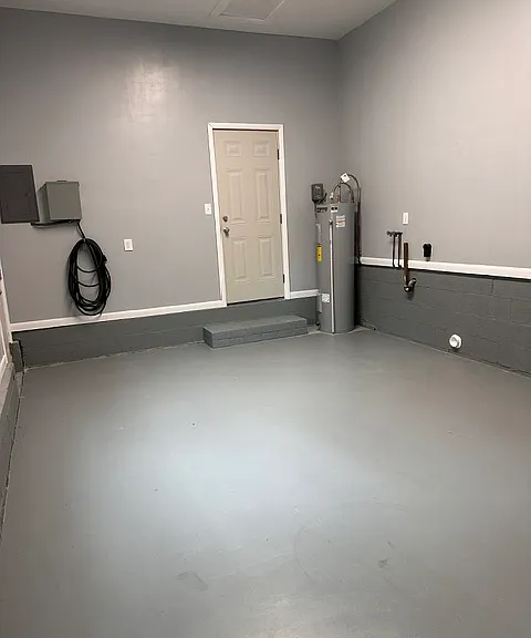 105 Laurel Ct — Photo 12