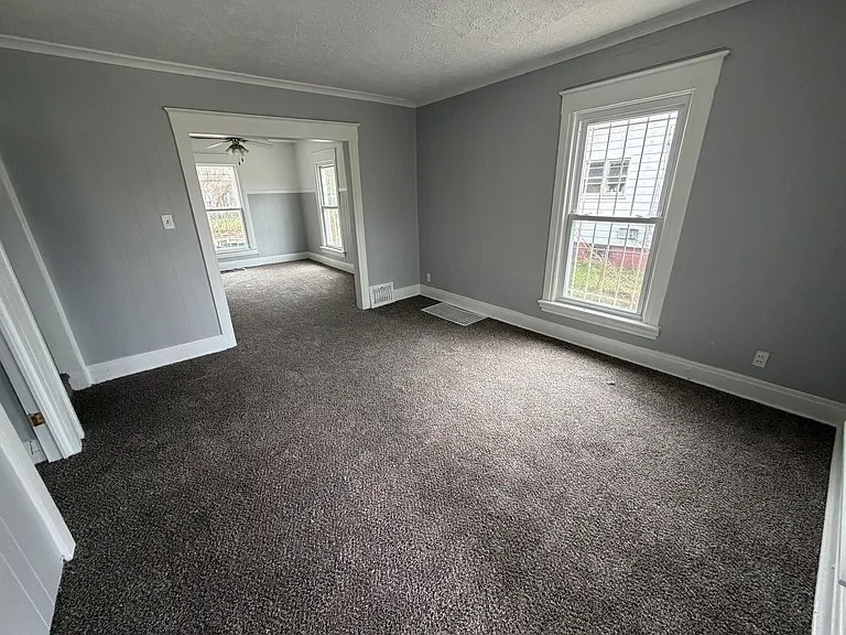 2023 Ferris Ave — Photo 4