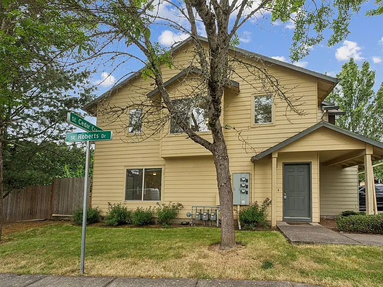 Roberts Court Townhomes — Photo 43