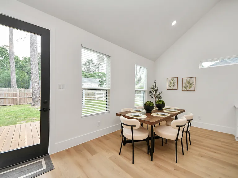 23851 Creekwood Dr — Photo 27