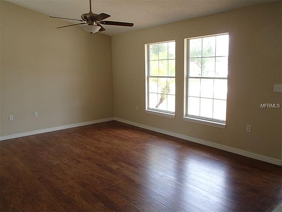4th image of 4759 Lumberton Dr