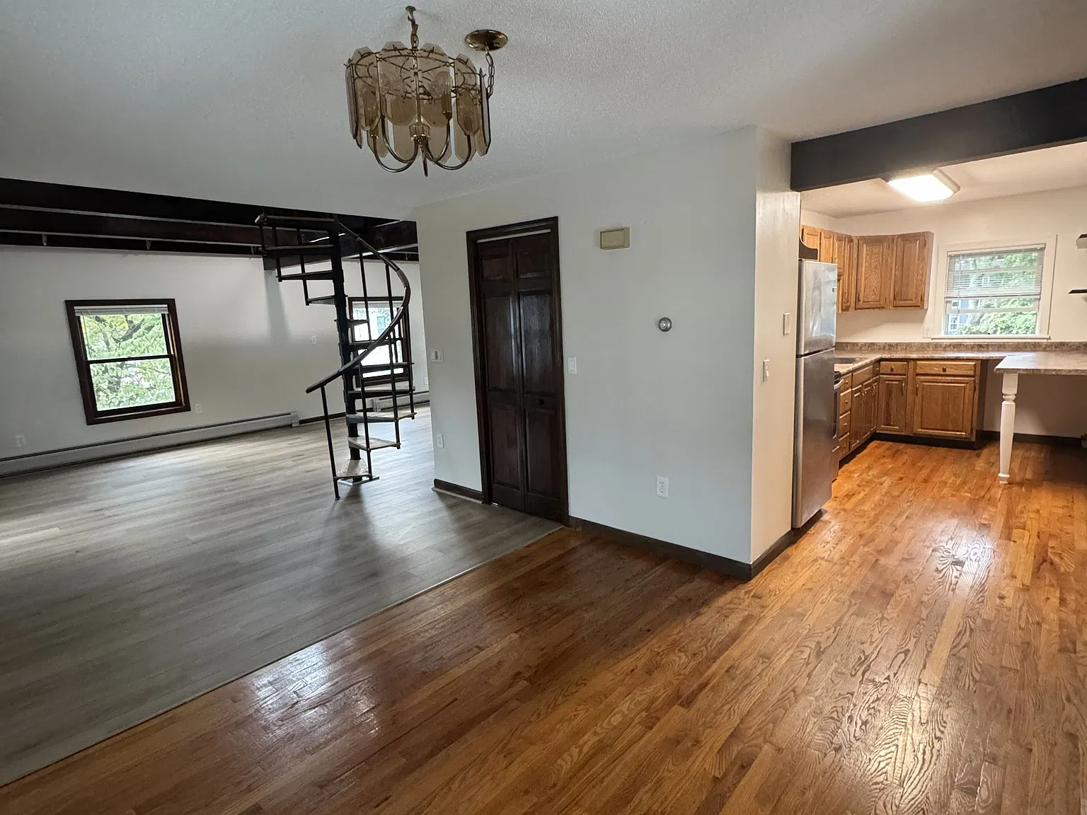 2 bed, 1076 sqft, $2,000 — Photo 4