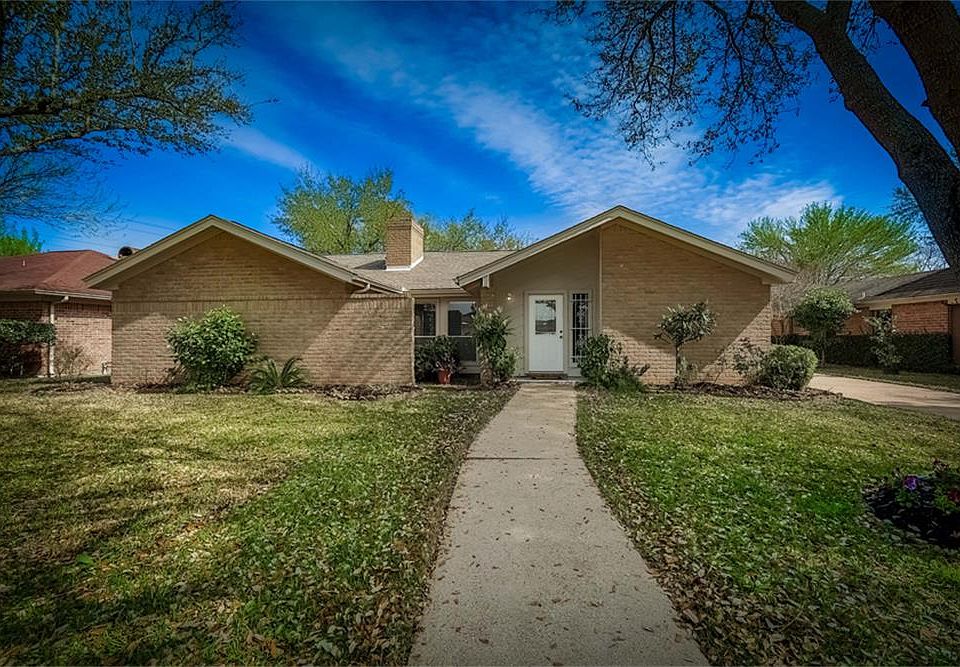 1st image of 1107 Circle Bend Dr