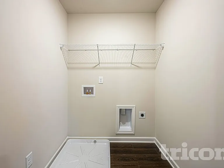 431 Curlin Ct — Photo 19
