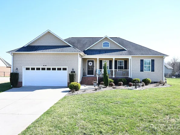 5222 S Oak Cir, Granite Falls, NC 28630