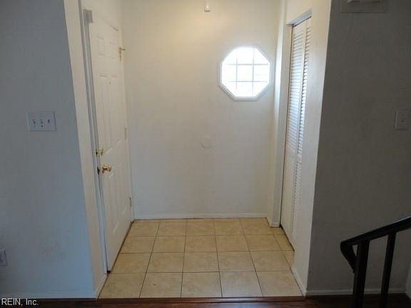 3rd image of 5806 W Hastings Ct