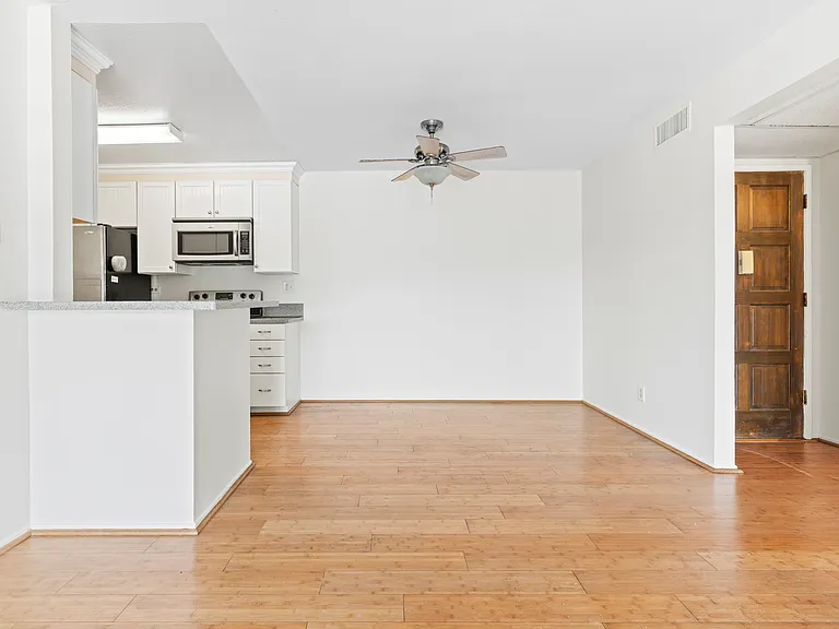 2408 S Hacienda Blvd #L8 — Photo 6