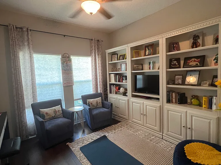 3331 Sagebrush St — Photo 3