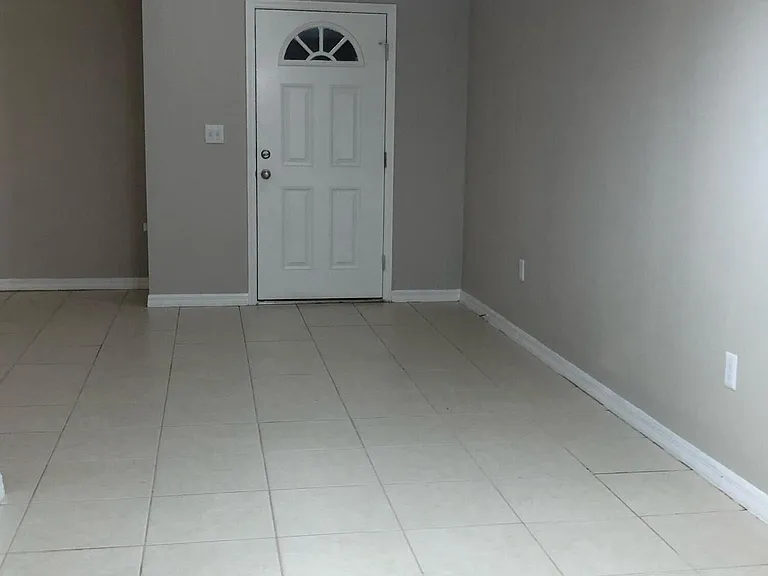 5007 Sail Ct #5007 — Photo 8