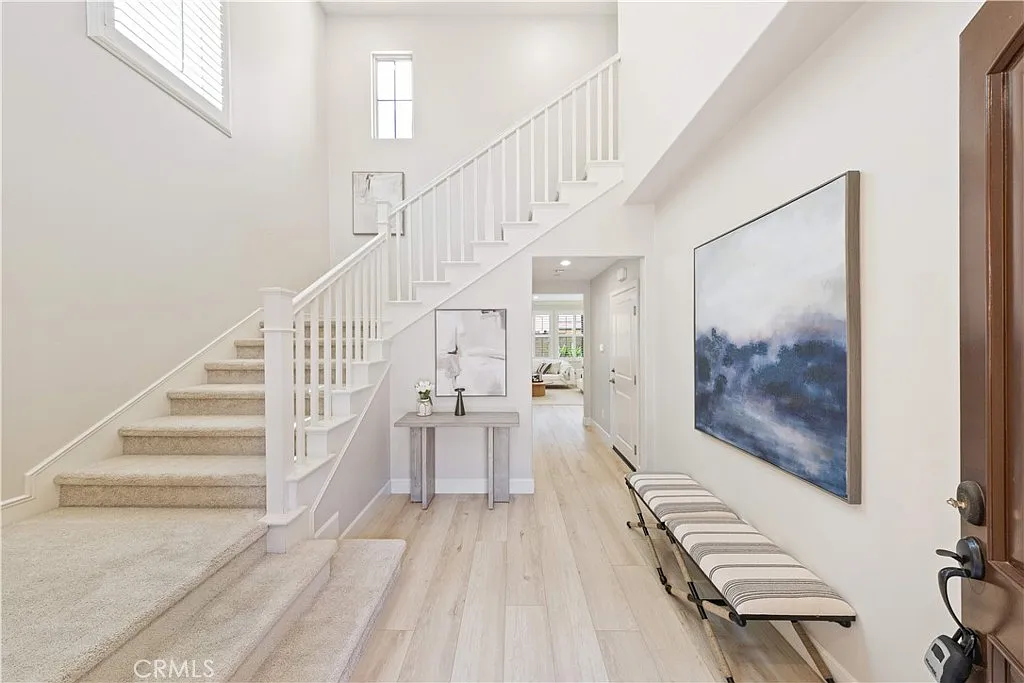3 bed, 2.5 bath, 1861 sqft, $5,400 — Photo 4