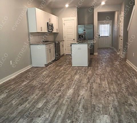 3rd image of 4216 Aragorn Way
