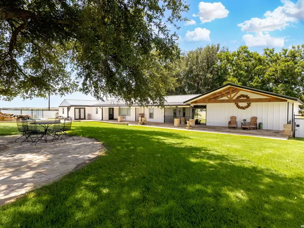 2431 FM 467, Seguin, TX 78155