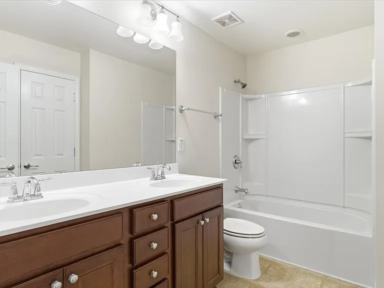 2705 Azalea Bluff Dr — Photo 18