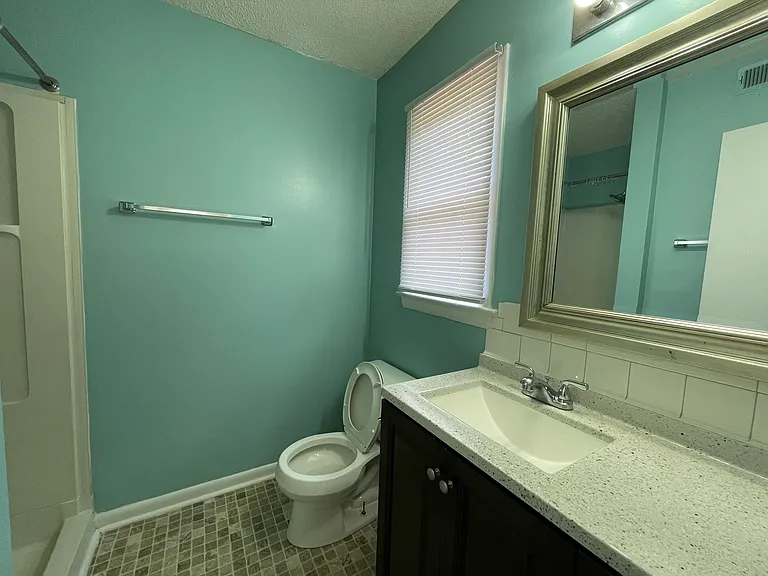 1009 Carlton Ave #B — Photo 10