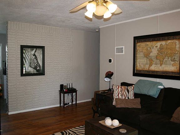 3rd image of 4304 Andrews Ave