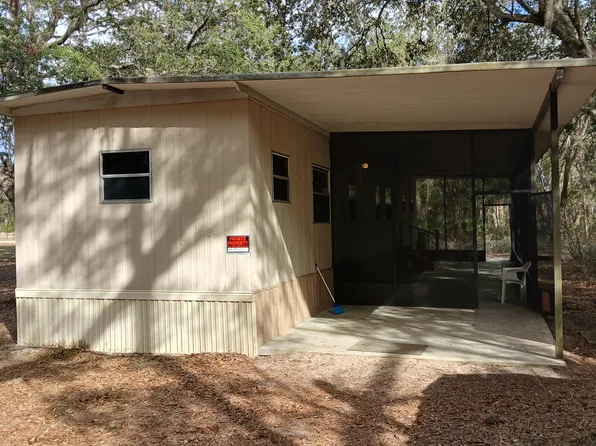 434 N West St, Interlachen, FL 32148