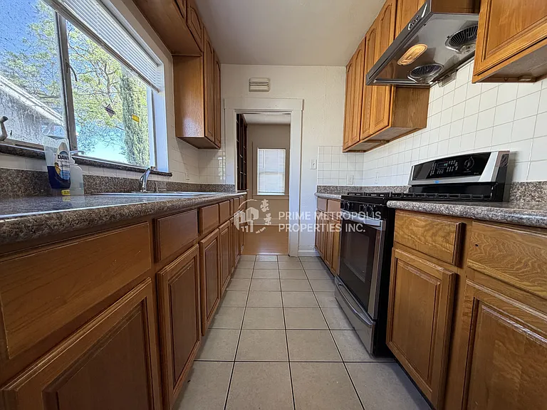 1715 82nd Ave — Photo 23