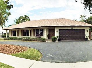 7460 SW 7th St, Plantation, FL 33317