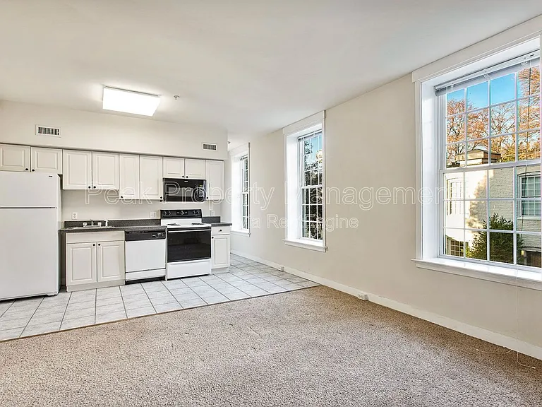 Poythress Apartments — Photo 39