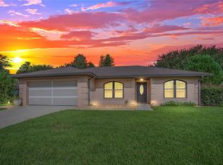 4720 Treasure Cay Rd, Tavares, FL 32778