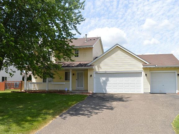 2nd image of 322 Parkview Ln S