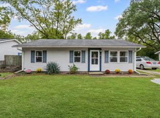 2013 Southwood Dr, Champaign, IL
