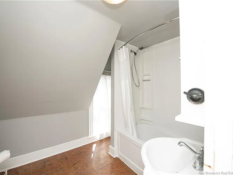 15 Allison Ave — Photo 30