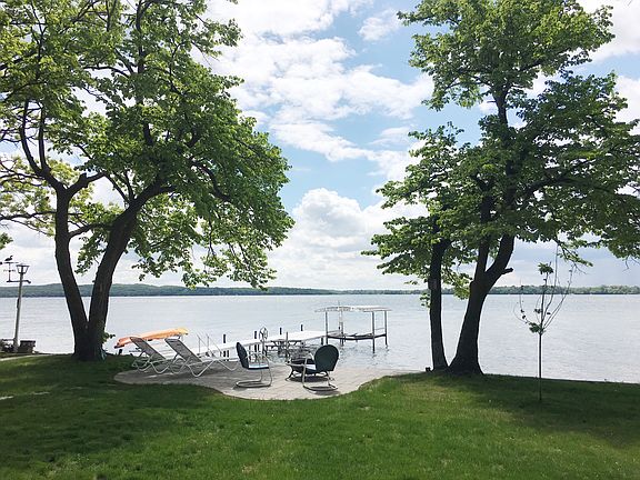 3rd image of 22530 Senns Beach Dr