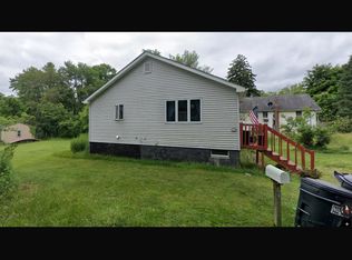 64 High St, Bloomingburg, NY 12721